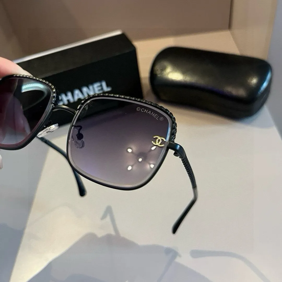 シャネル新作黒サングラススクエアフレーム - 画像 (5)