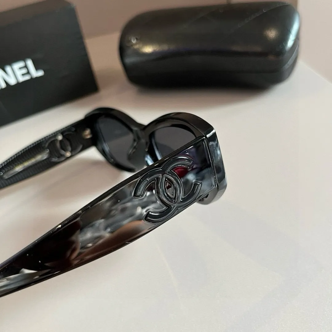 シャネル新作黒サングラスキャッツアイ - 画像 (3)