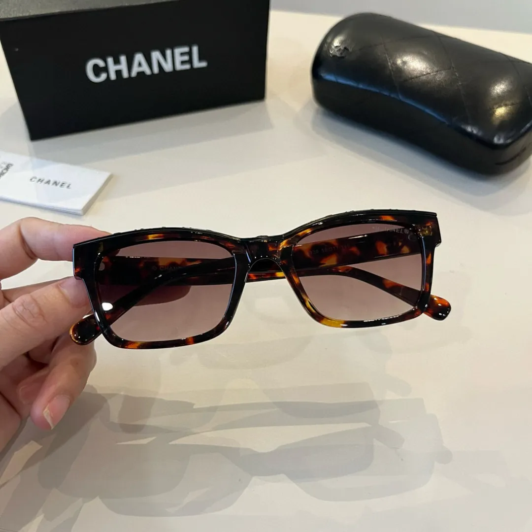 シャネル新作黒サングラススクエアフレーム - 画像 (6)