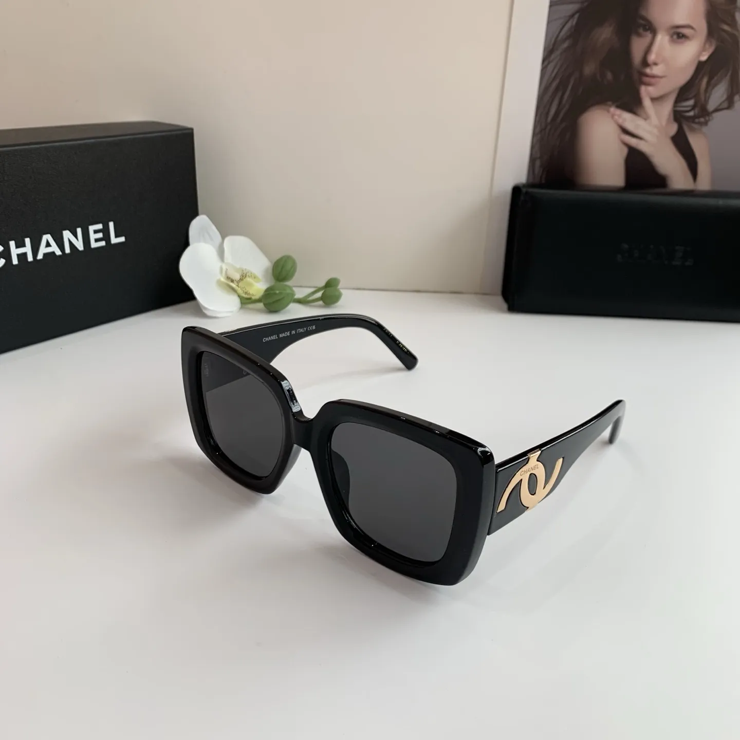 シャネル新作黒スクエアフレームサングラス - 画像 (3)