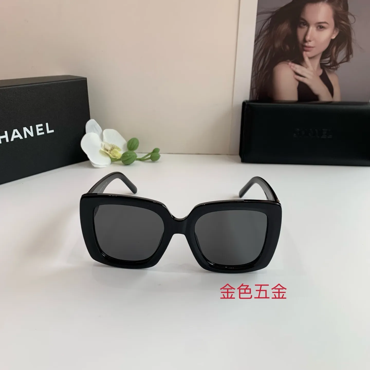 シャネル新作黒スクエアフレームサングラス - 画像 (5)