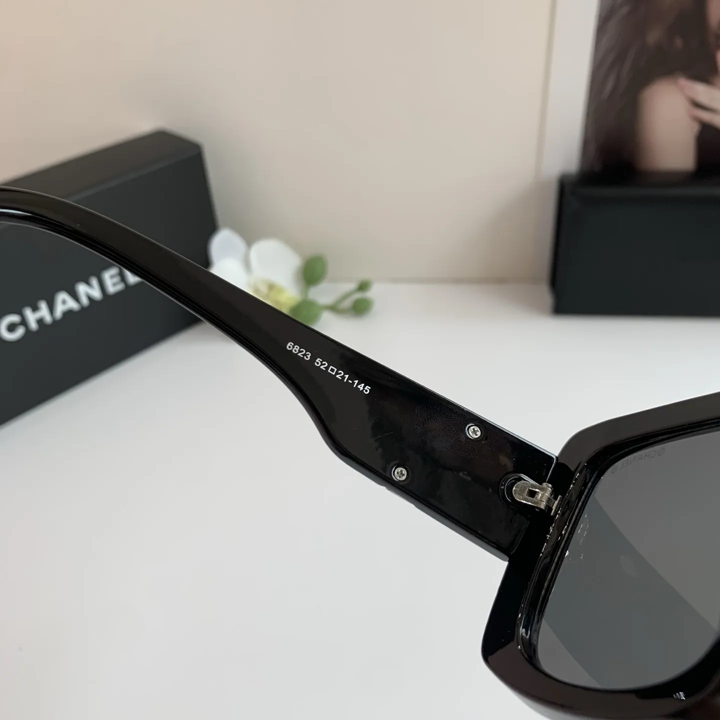 CHANEL新作黒スクエアフレームサングラス - 画像 (7)