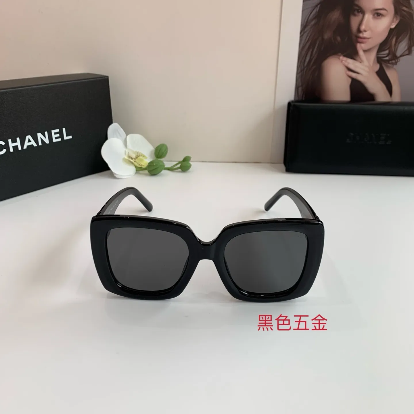 シャネル新作黒スクエアフレームサングラス - 画像 (5)