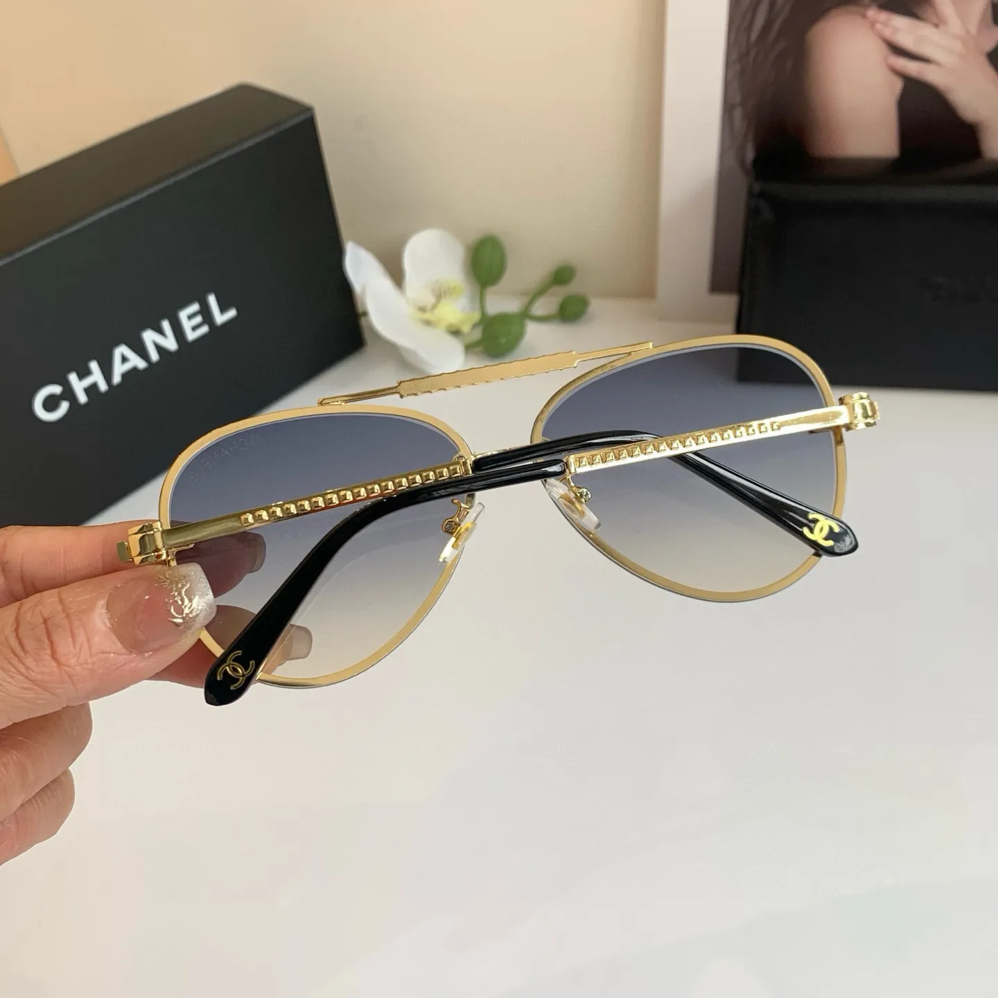 シャネル新作ヒキガエル黒サングラス - 画像 (5)