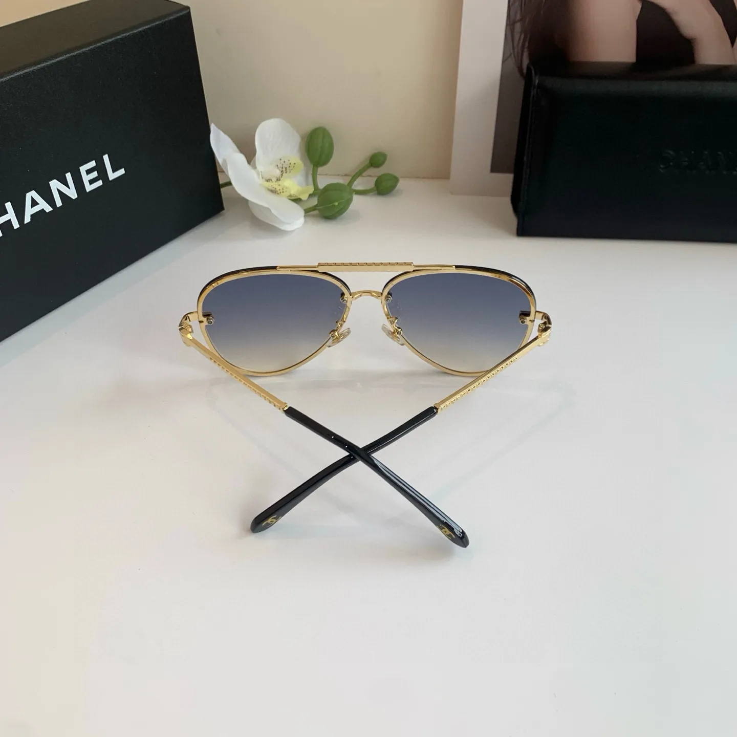 シャネル新作ヒキガエル黒サングラス - 画像 (7)