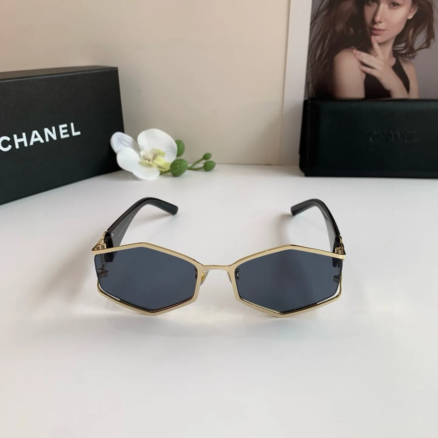 CHANELシャネル新作黒キャッツアイサングラス - 画像 (5)