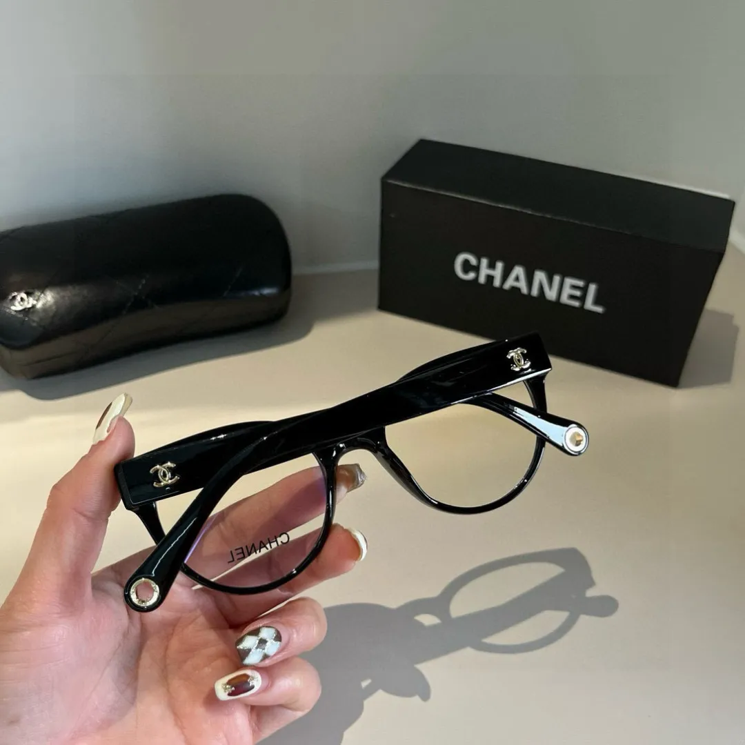 シャネル新作黒ブルーライトカットメガネ - 画像 (7)