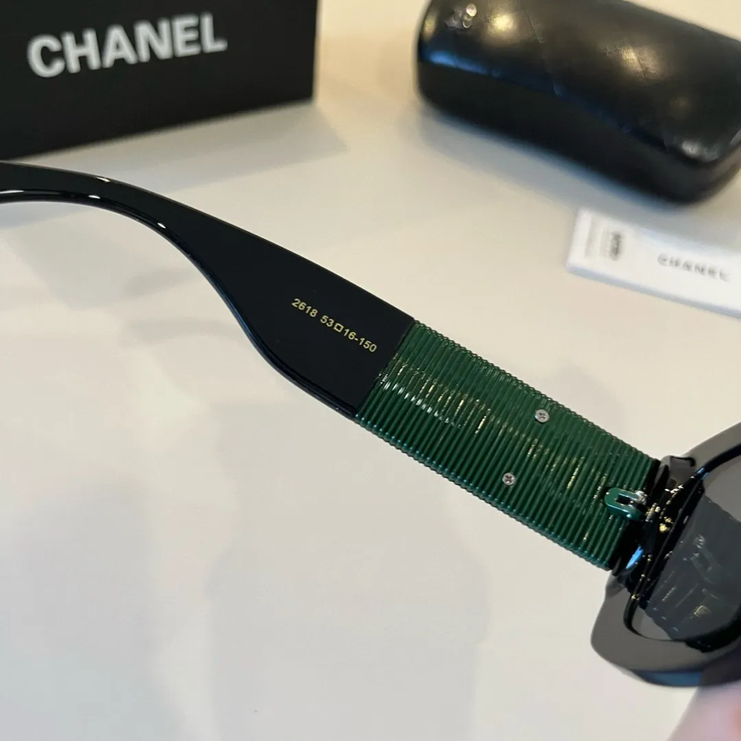 シャネル新作黒サングラススクエアフレーム - 画像 (11)