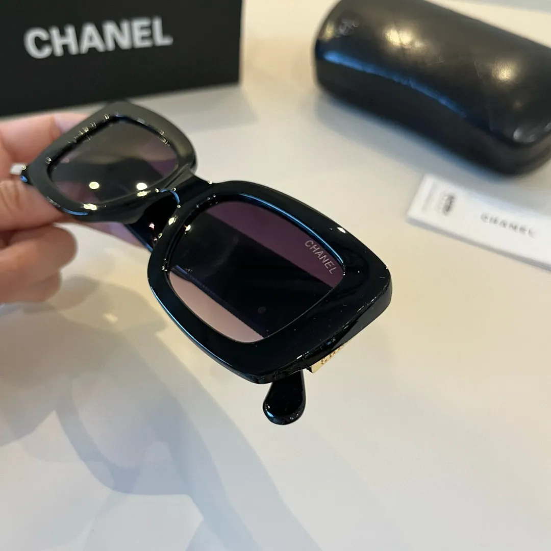 シャネル新作黒サングラススクエアフレーム - 画像 (6)