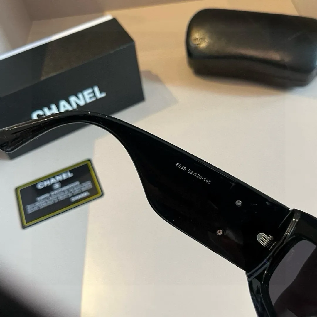 シャネル新作黒サングラスキャッツアイ - 画像 (8)
