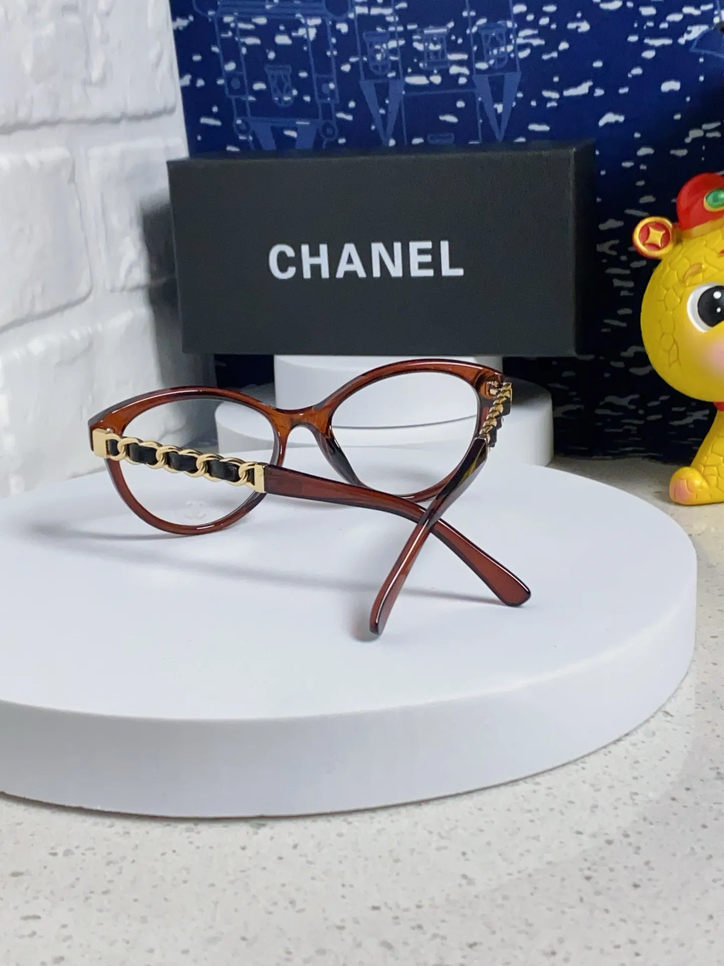 シャネル新作黒キャッツアイ眼鏡P55 - 画像 (4)