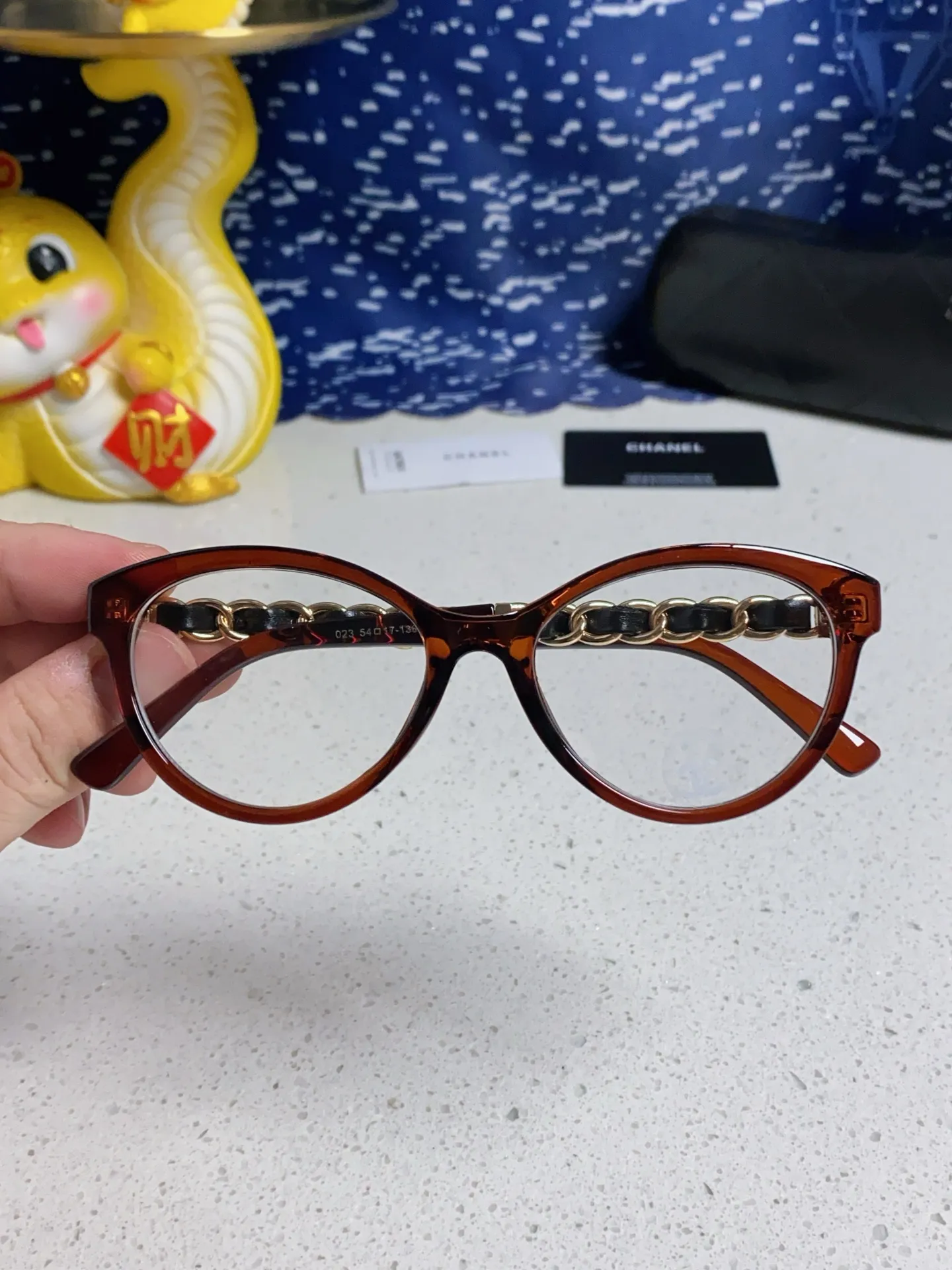 シャネル新作黒キャッツアイ眼鏡P55 - 画像 (5)