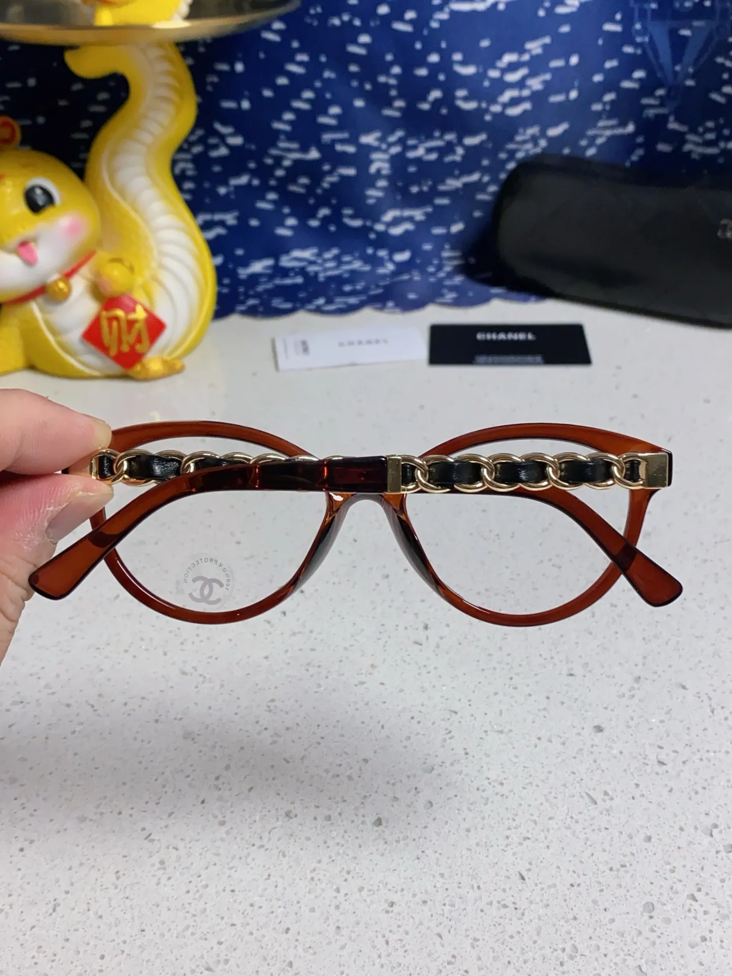 シャネル新作黒キャッツアイ眼鏡P55 - 画像 (6)