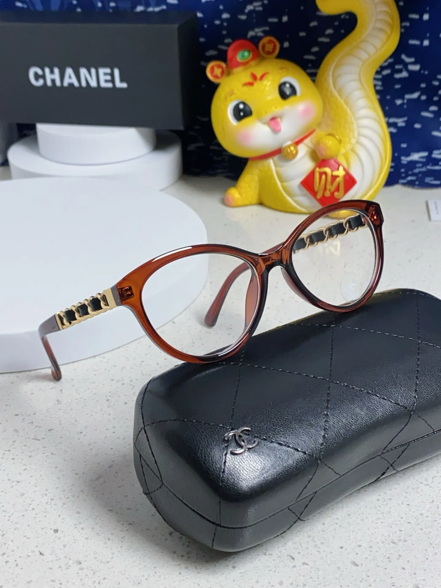 シャネル新作黒キャッツアイ眼鏡P55 - 画像 (10)