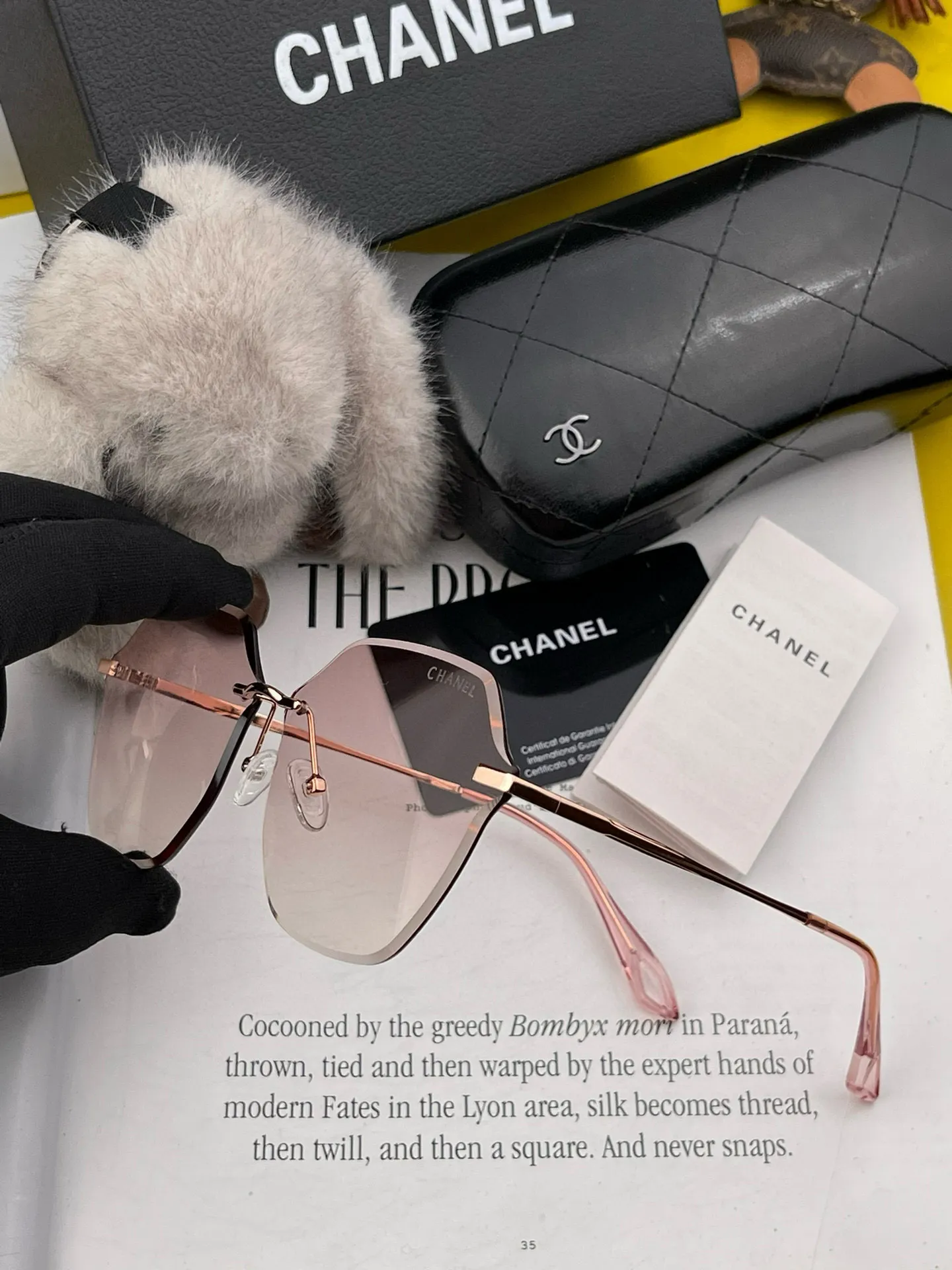 シャネル新作黒ダイヤモンドサングラス - 画像 (5)