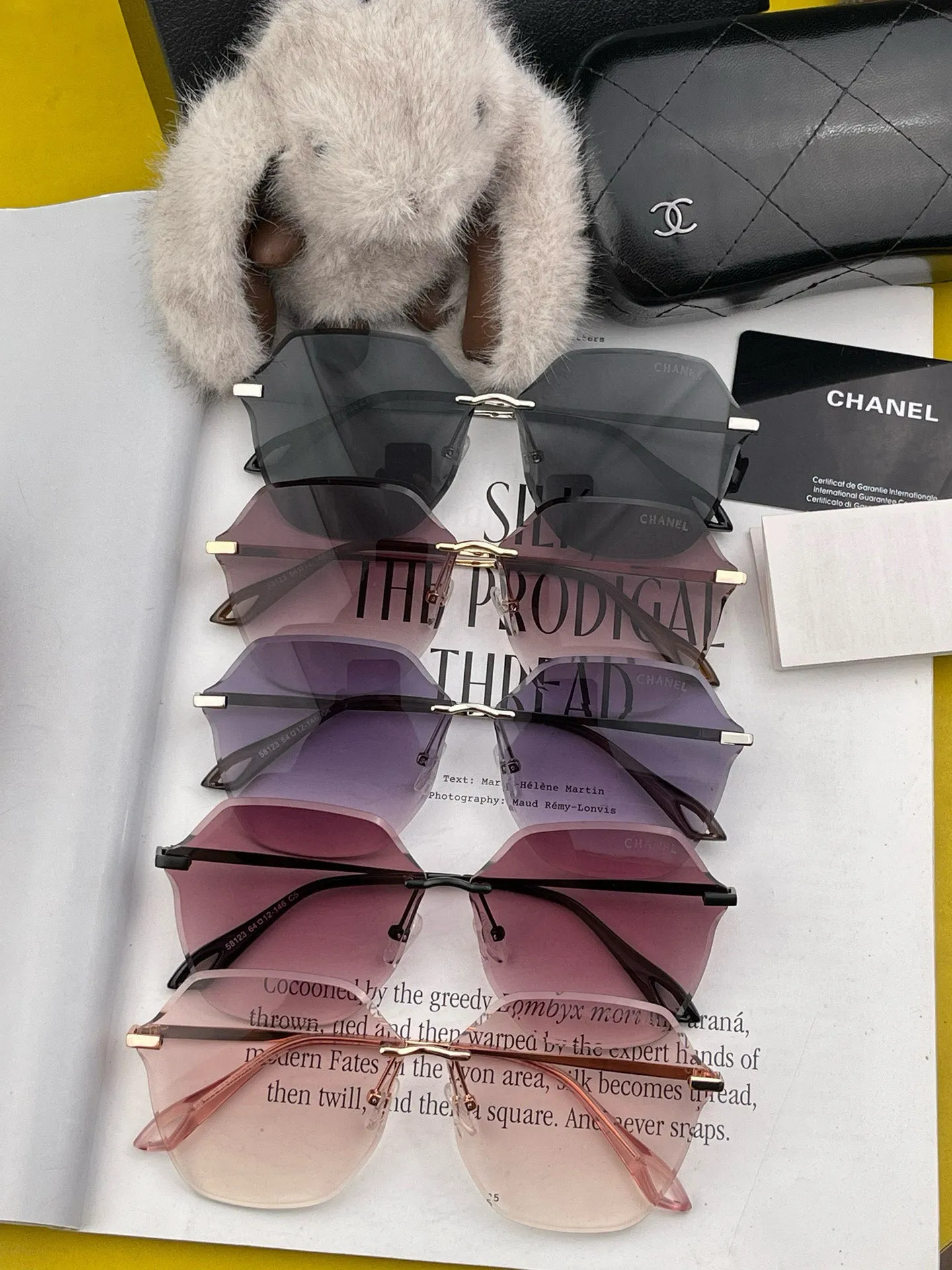 シャネル新作黒ダイヤモンドサングラス - 画像 (10)