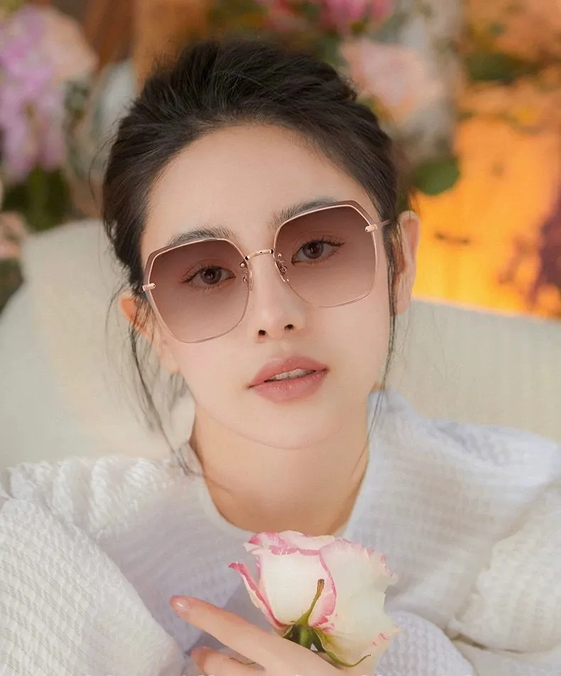 シャネル新作黒ダイヤモンドサングラスCH2201 - 画像 (3)