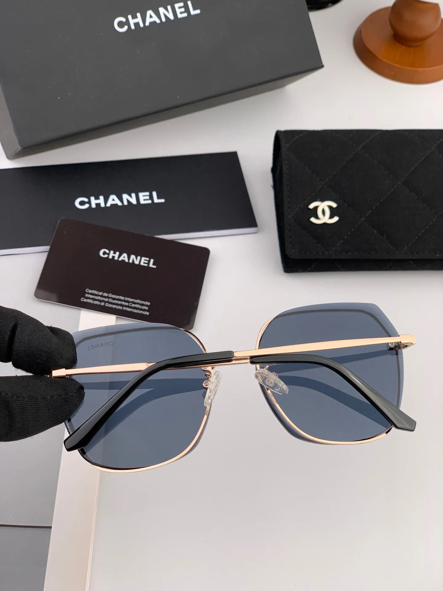 シャネル新作黒ダイヤモンドサングラスCH2201 - 画像 (9)