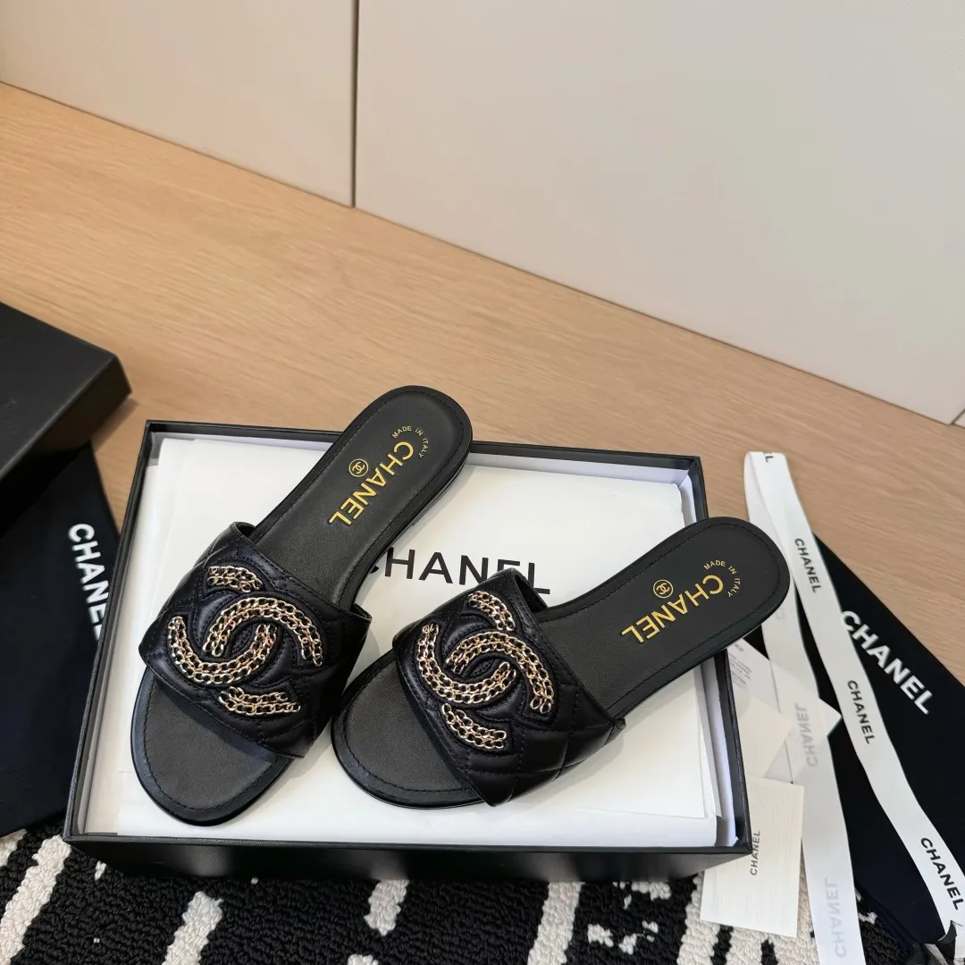 CHANEL 新作黒レトロスタイルスリッパ - 画像 (4)