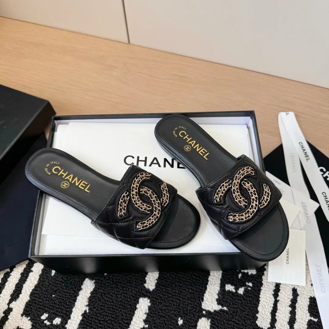 CHANEL 新作黒レトロスタイルスリッパ - 画像 (5)