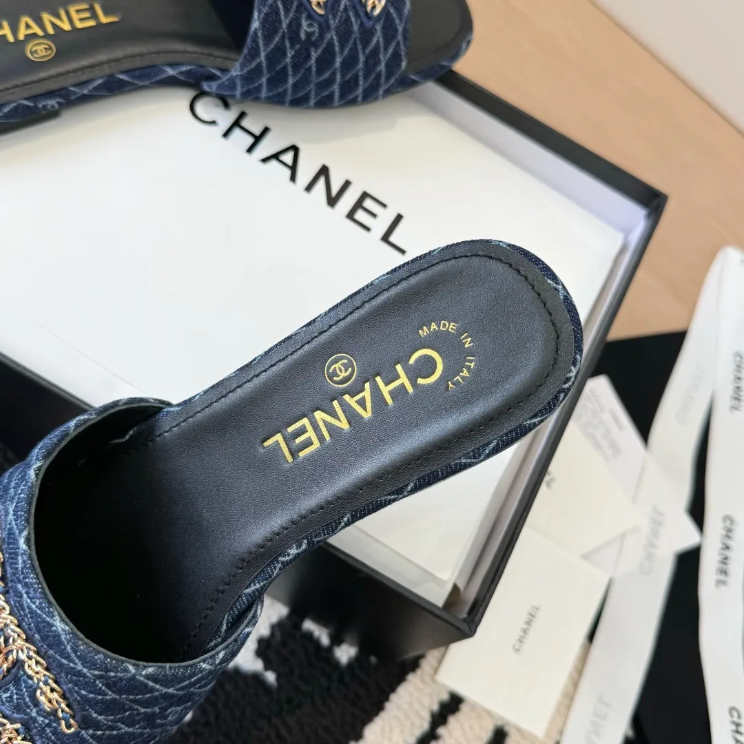 Chanel 新作ブルーダブルC菱格スリッパ - 画像 (9)