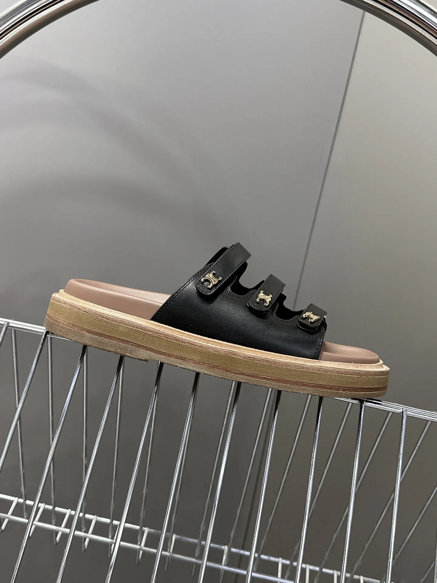 セリーヌ黒レトロなローマのサンダルとスリッパ - 画像 (6)