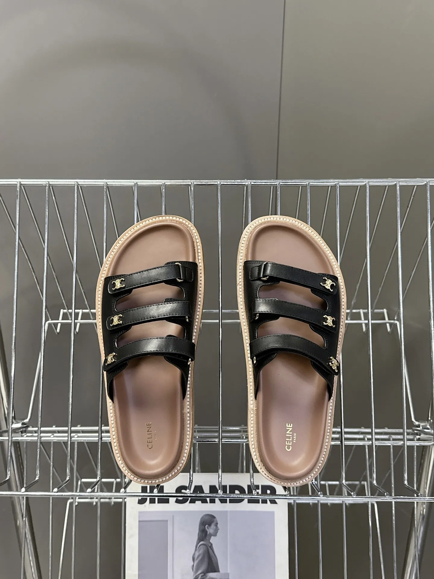 セリーヌ黒レトロなローマのサンダルとスリッパ - 画像 (7)
