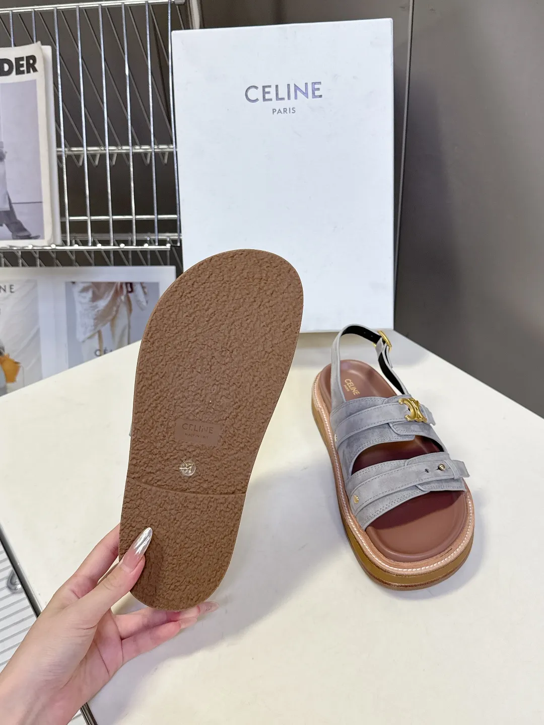 CELINE セリーヌ グレー レトロなローマのスリッパ - 画像 (10)