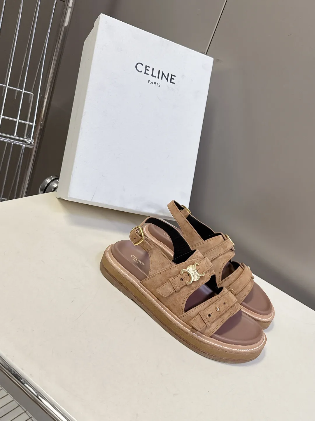 CELINE セリーヌ ベージュ レトロなローマのスリッパ - 画像 (3)