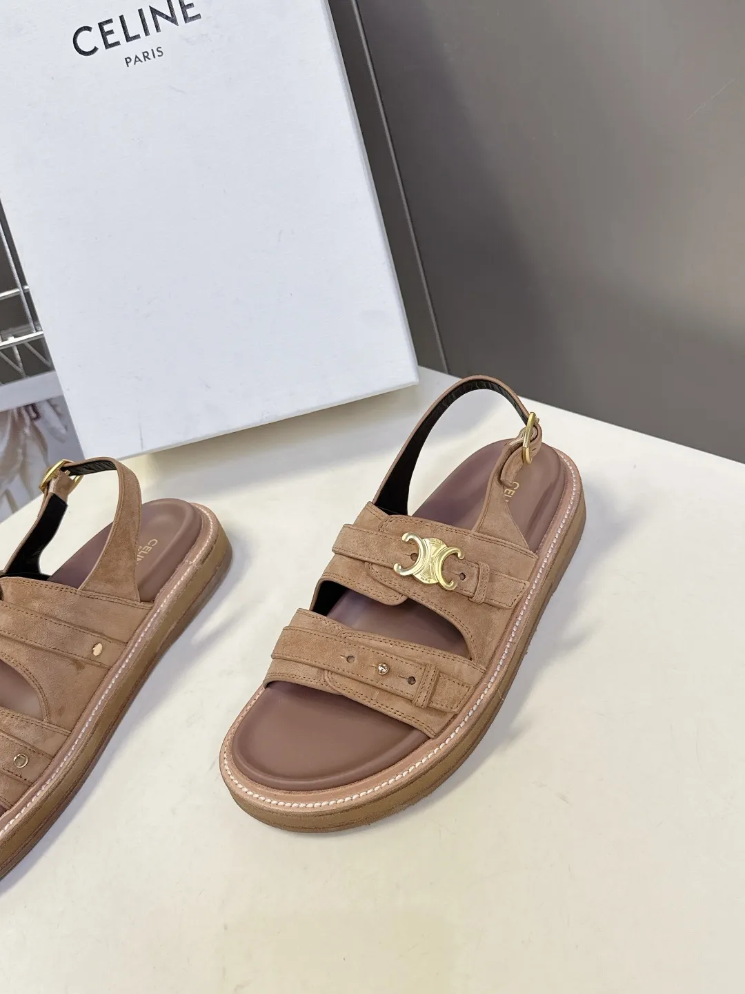CELINE セリーヌ ベージュ レトロなローマのスリッパ - 画像 (4)