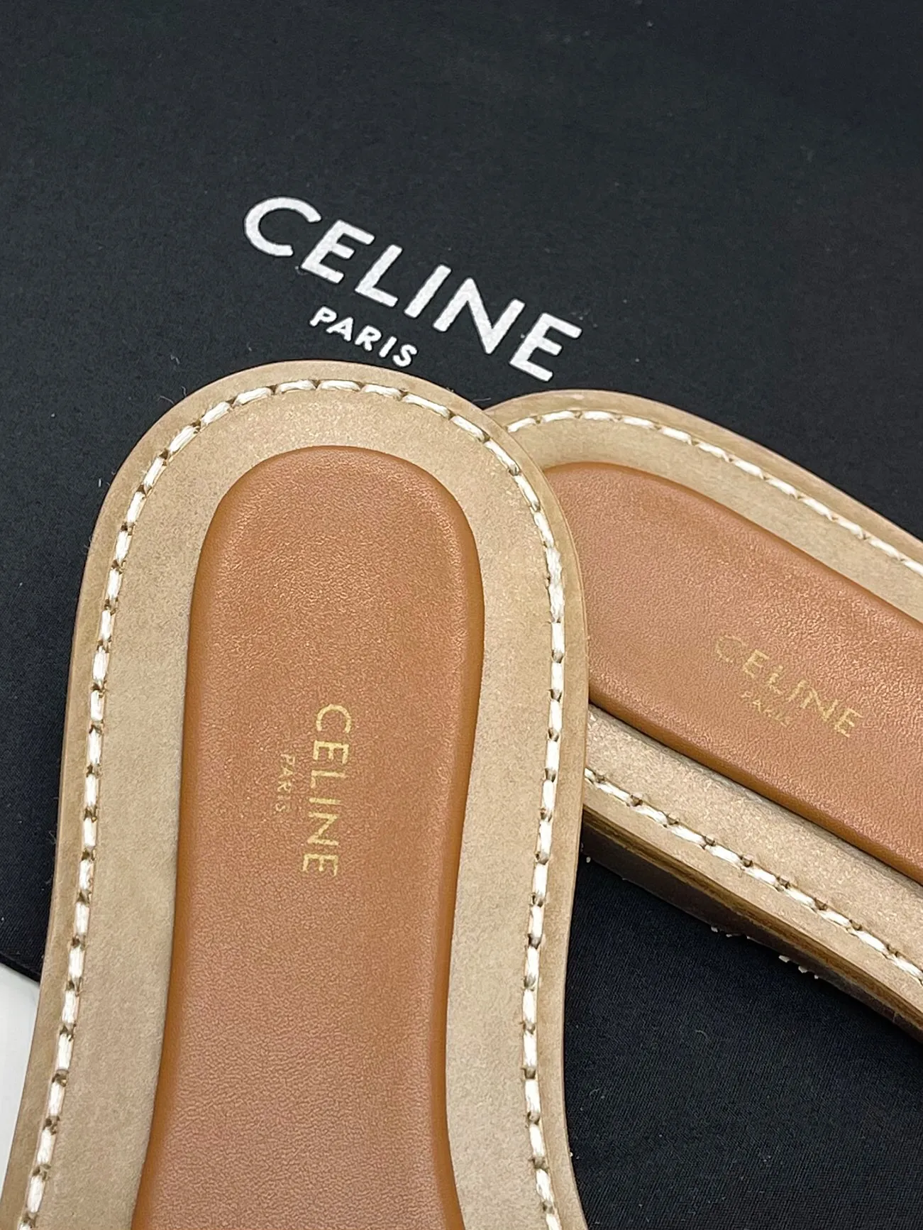 CELINE パリ 25凱旋門スリッパ ベージュ 新作 - 画像 (8)