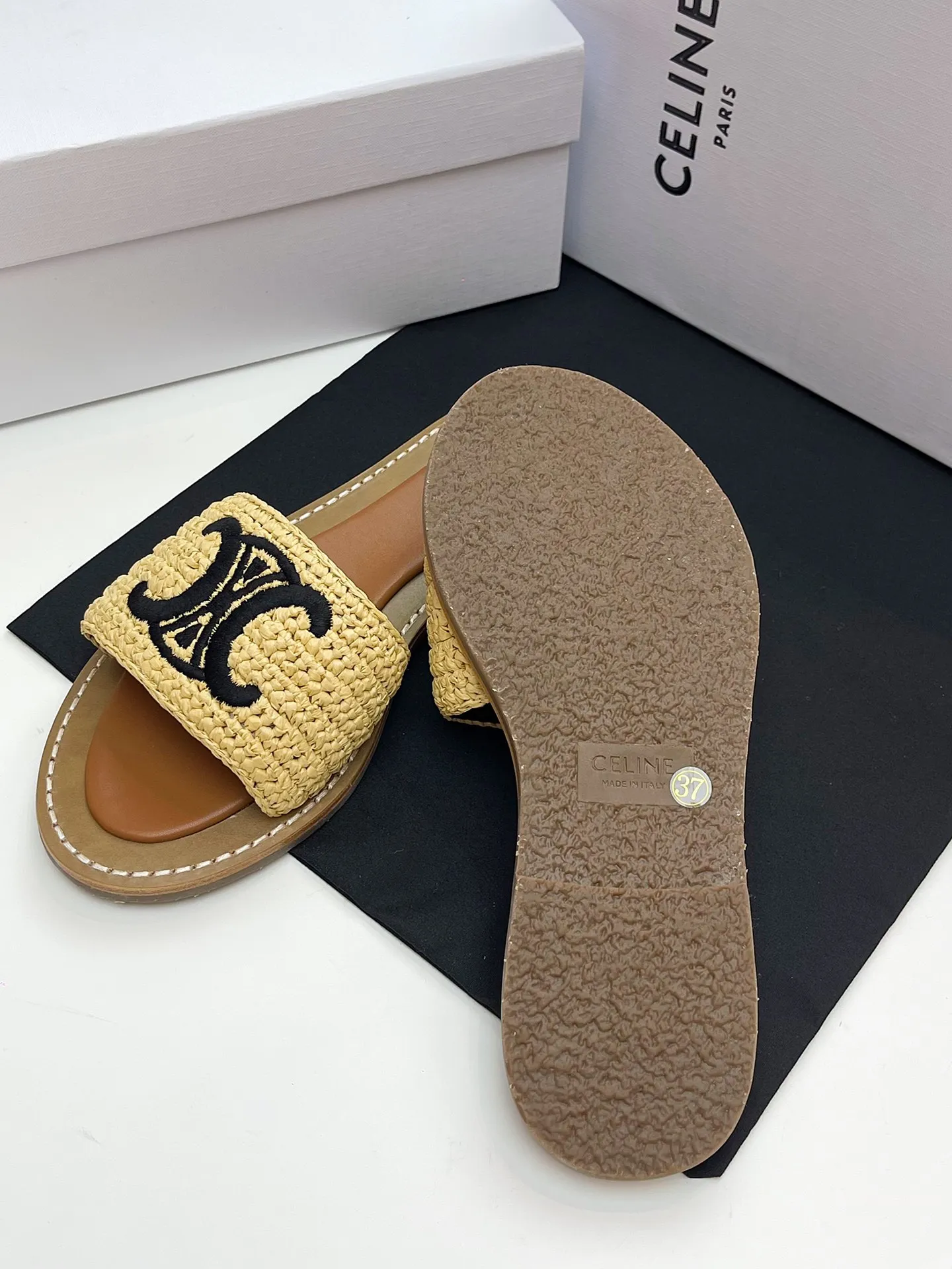 CELINE パリ 25凱旋門スリッパ ベージュ 新作 - 画像 (10)