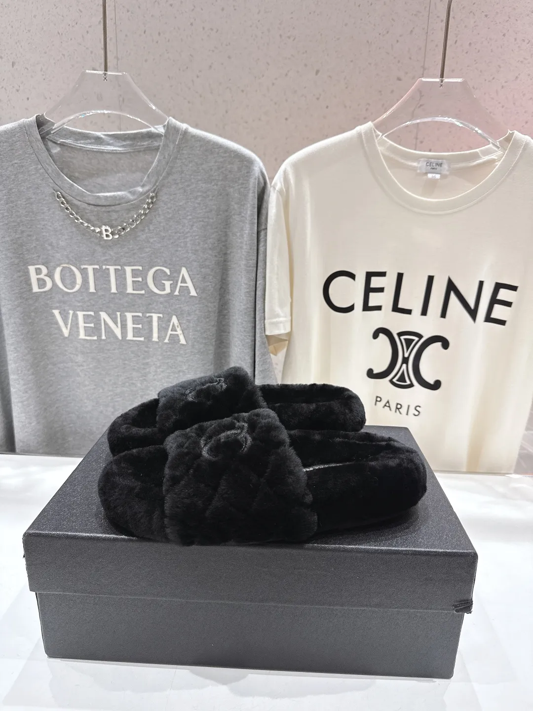 CHANEL新作黒毛皮のスリッパレトロスタイル - 画像 (6)