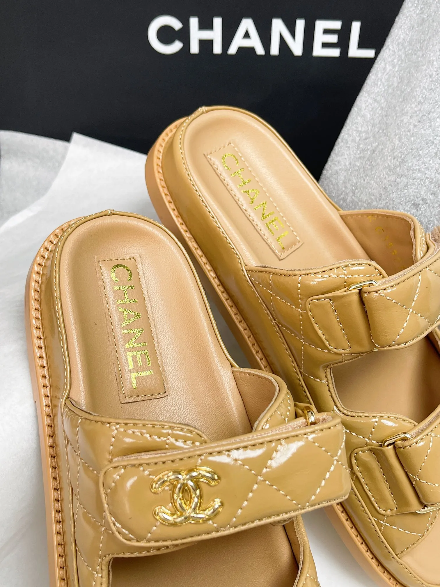 CHANEL ベージュ厚いソールベルクロスリッパ - 画像 (7)