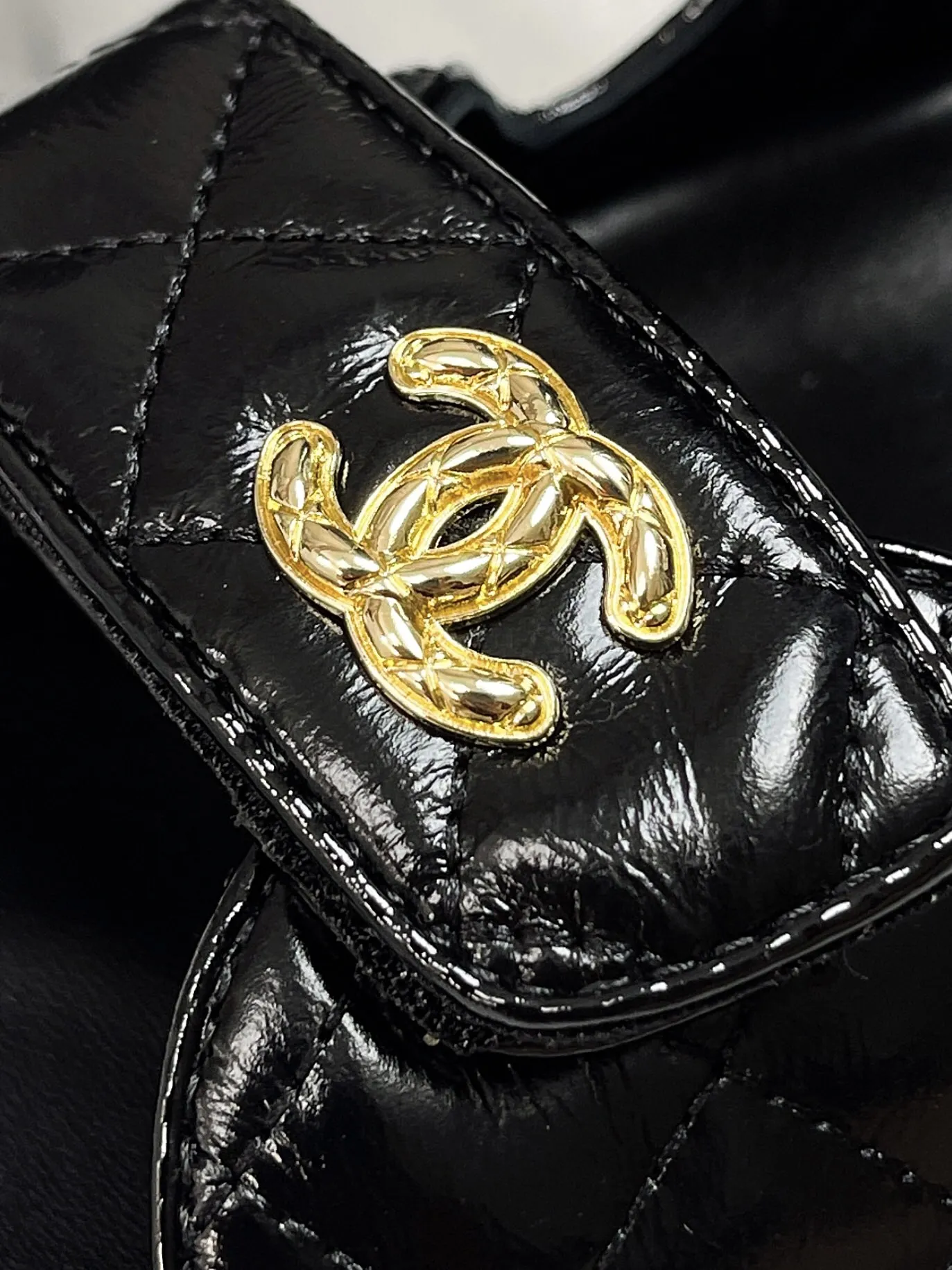 CHANEL新作黒ベルクロスリッパレトロスタイル - 画像 (9)