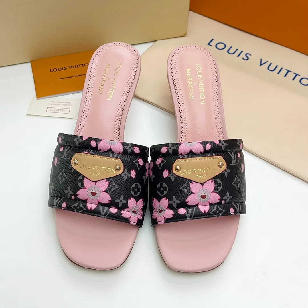 LOUIS VUITTON 桜柄ピンク厚いソールスリッパ