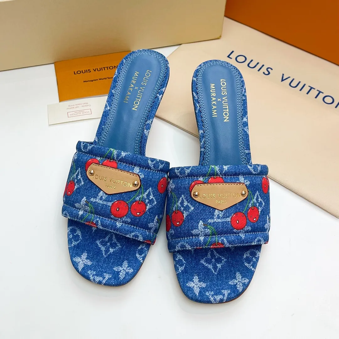 LOUIS VUITTON 新作ミュール ブルー 桜デザイン