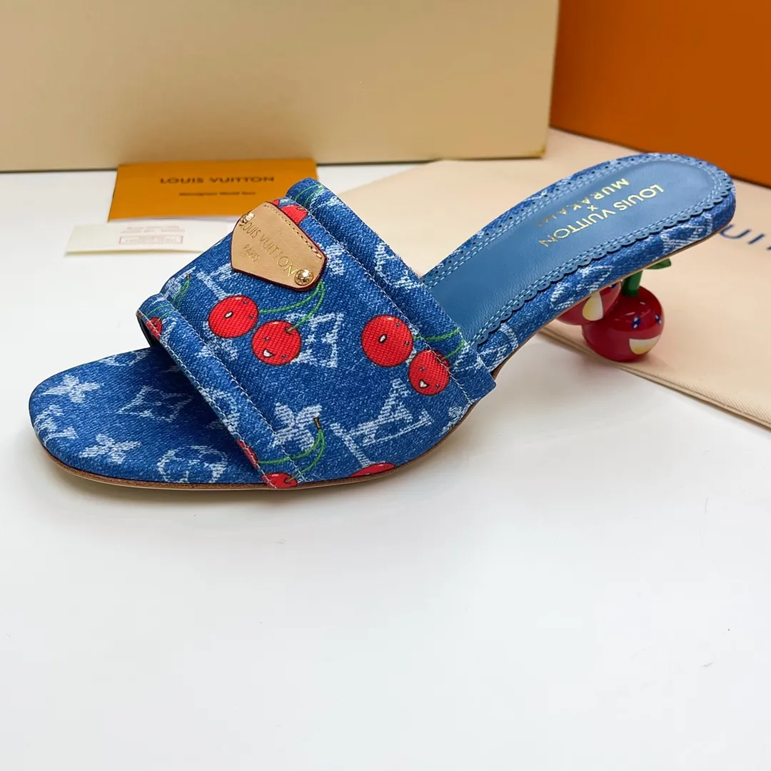 LOUIS VUITTON 新作ミュール ブルー 桜デザイン - 画像 (5)