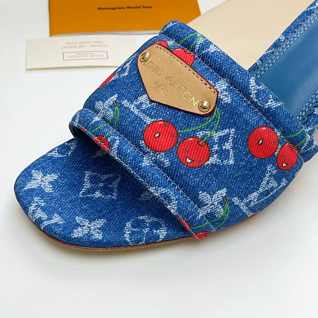 LOUIS VUITTON 新作ミュール ブルー 桜デザイン - 画像 (7)