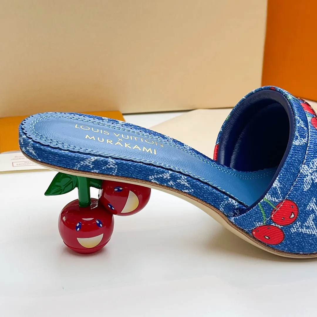 LOUIS VUITTON 新作ミュール ブルー 桜デザイン - 画像 (9)
