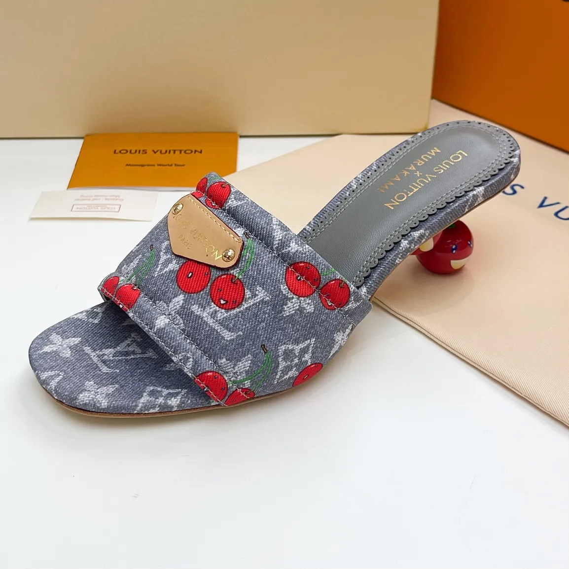 LOUIS VUITTON 村上隆桜スリッパ 5.5CMミュール - 画像 (5)