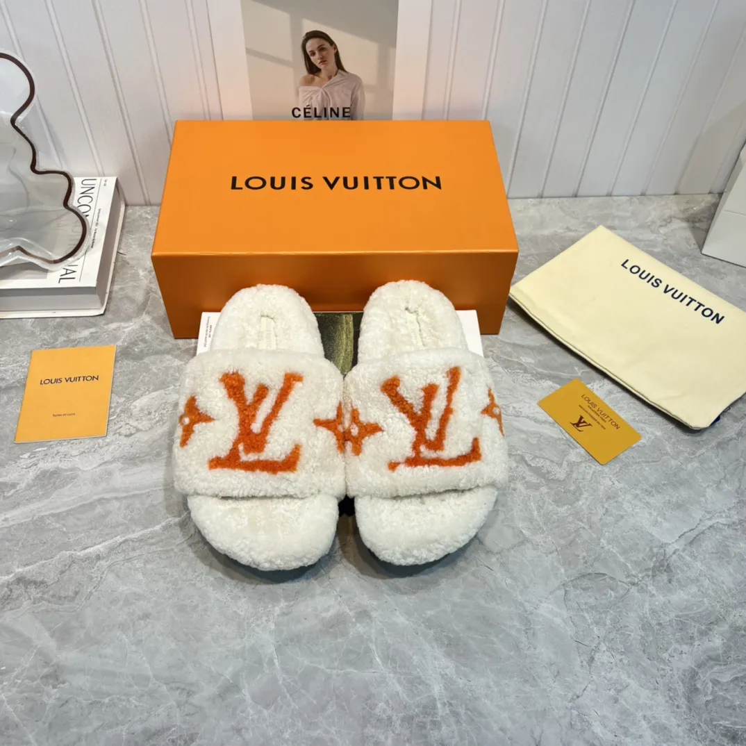 LOUIS VUITTON 新作ウールスリッパ オレンジデザイン