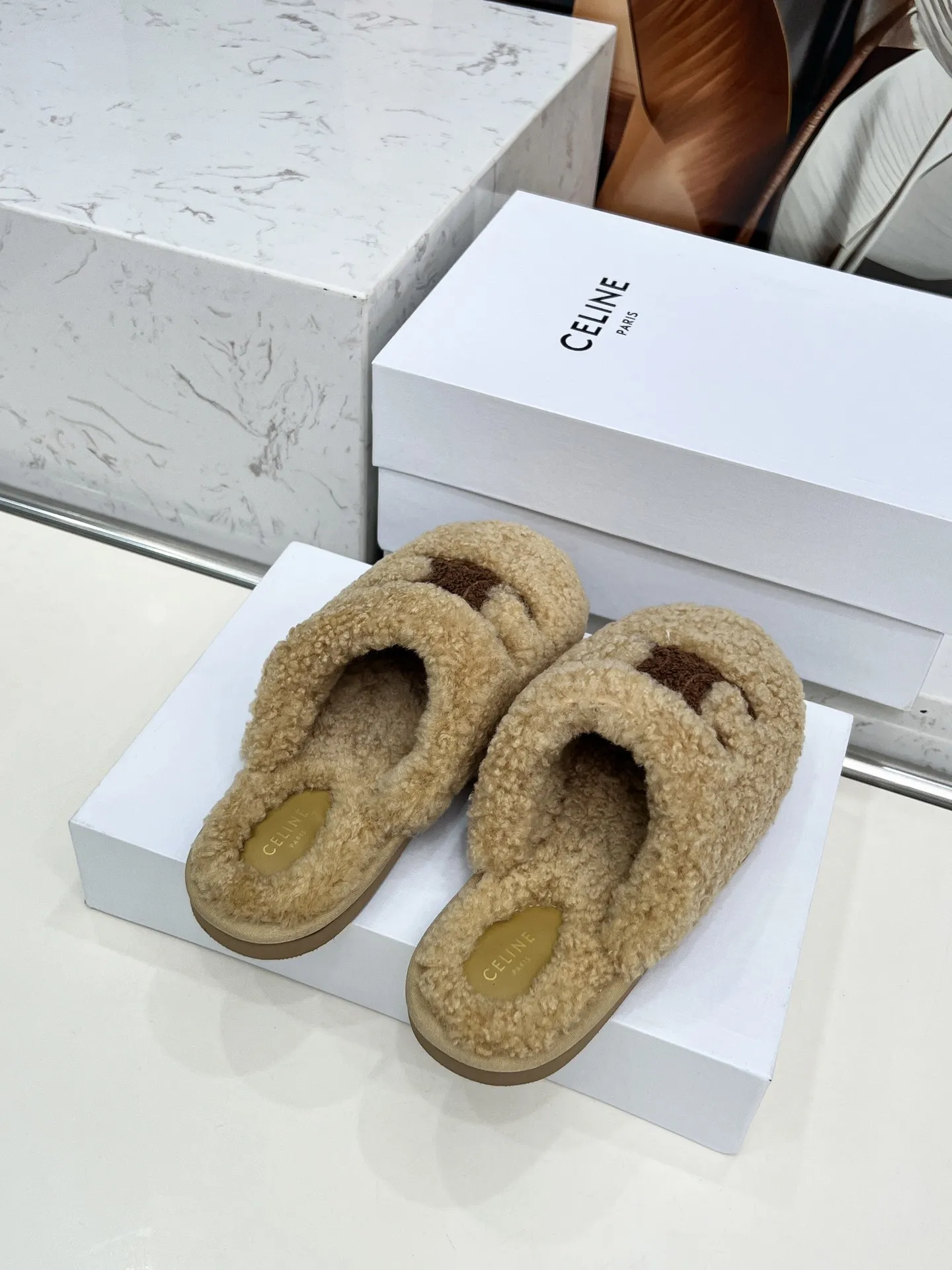 CELINE 2025新作ウールスリッパベージュクラシック - 画像 (9)