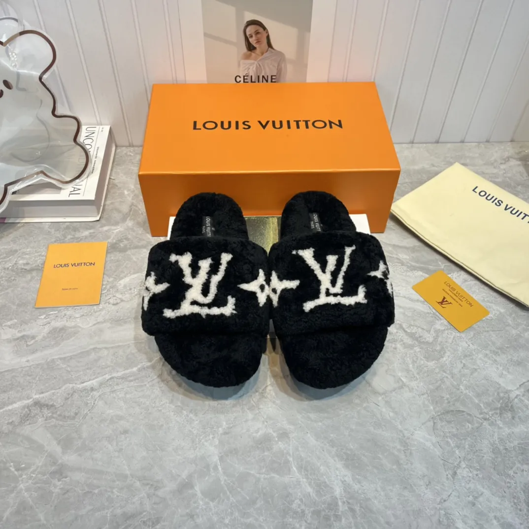 Louis Vuitton 新作ウールスリッパ ブラック