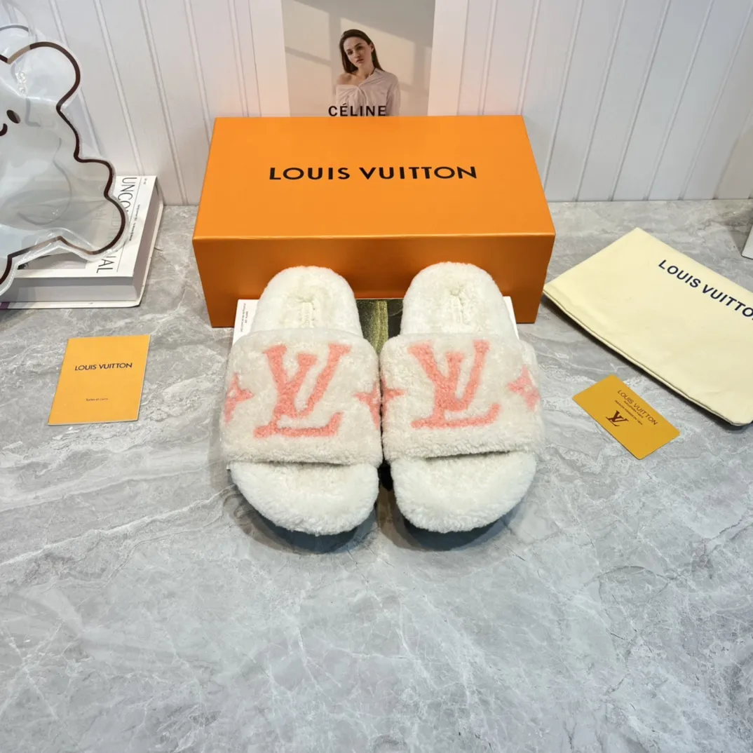 Louis Vuitton 新作ウールスリッパ ピンク フラット