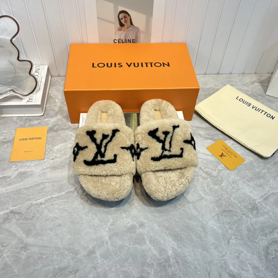 Louis Vuitton 新作ウールスリッパ ベージュ