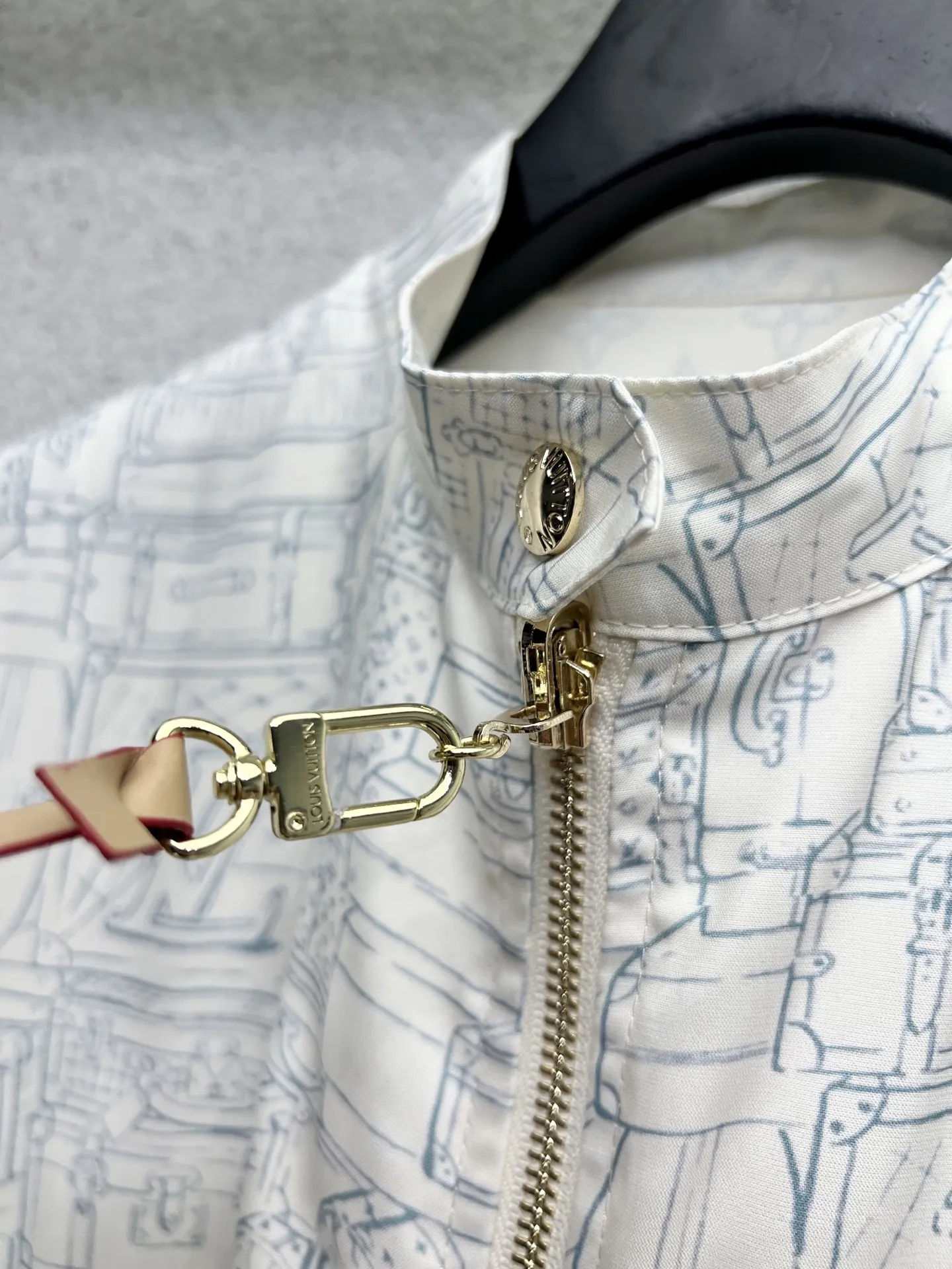 Louis Vuitton 新作黒両面ジャケットチェック柄SML - 画像 (5)