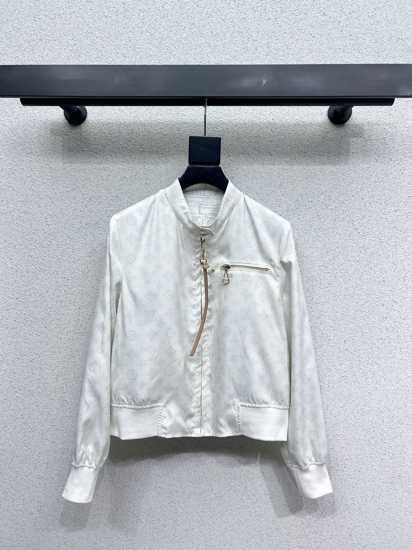 Louis Vuitton 新作黒両面ジャケットチェック柄SML - 画像 (7)