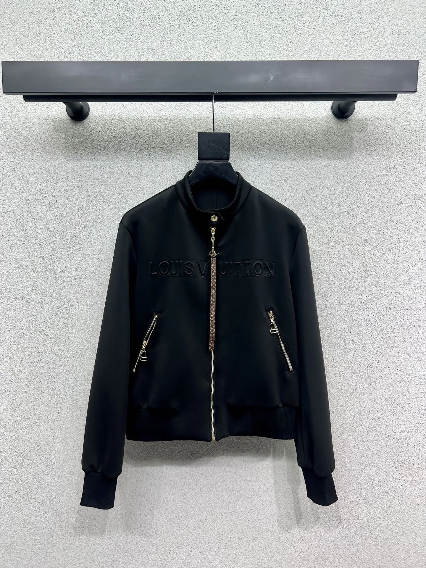 LOUIS VUITTON黒とベージュジャケット新作 - 画像 (3)