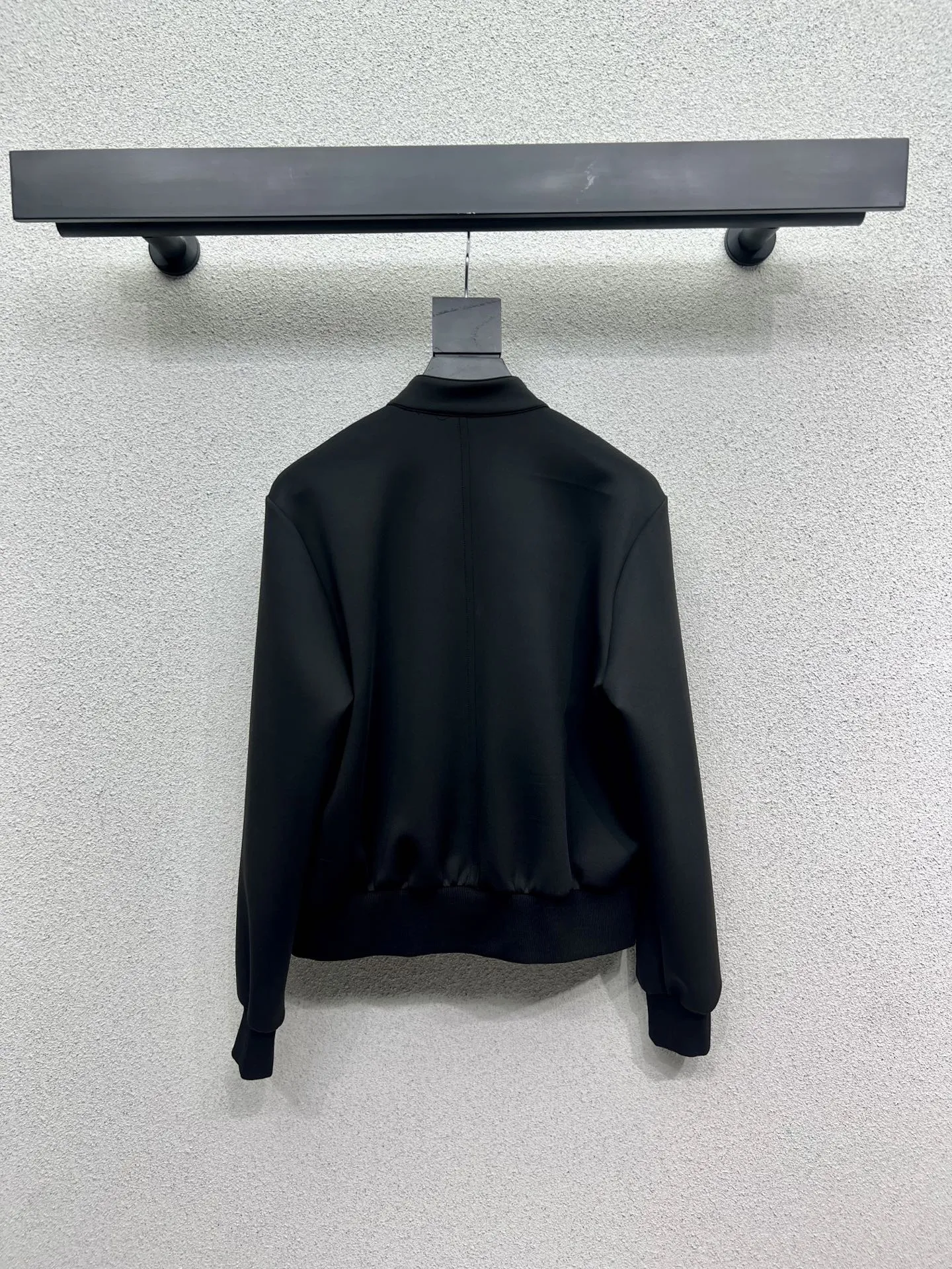 LOUIS VUITTON黒とベージュジャケット新作 - 画像 (6)